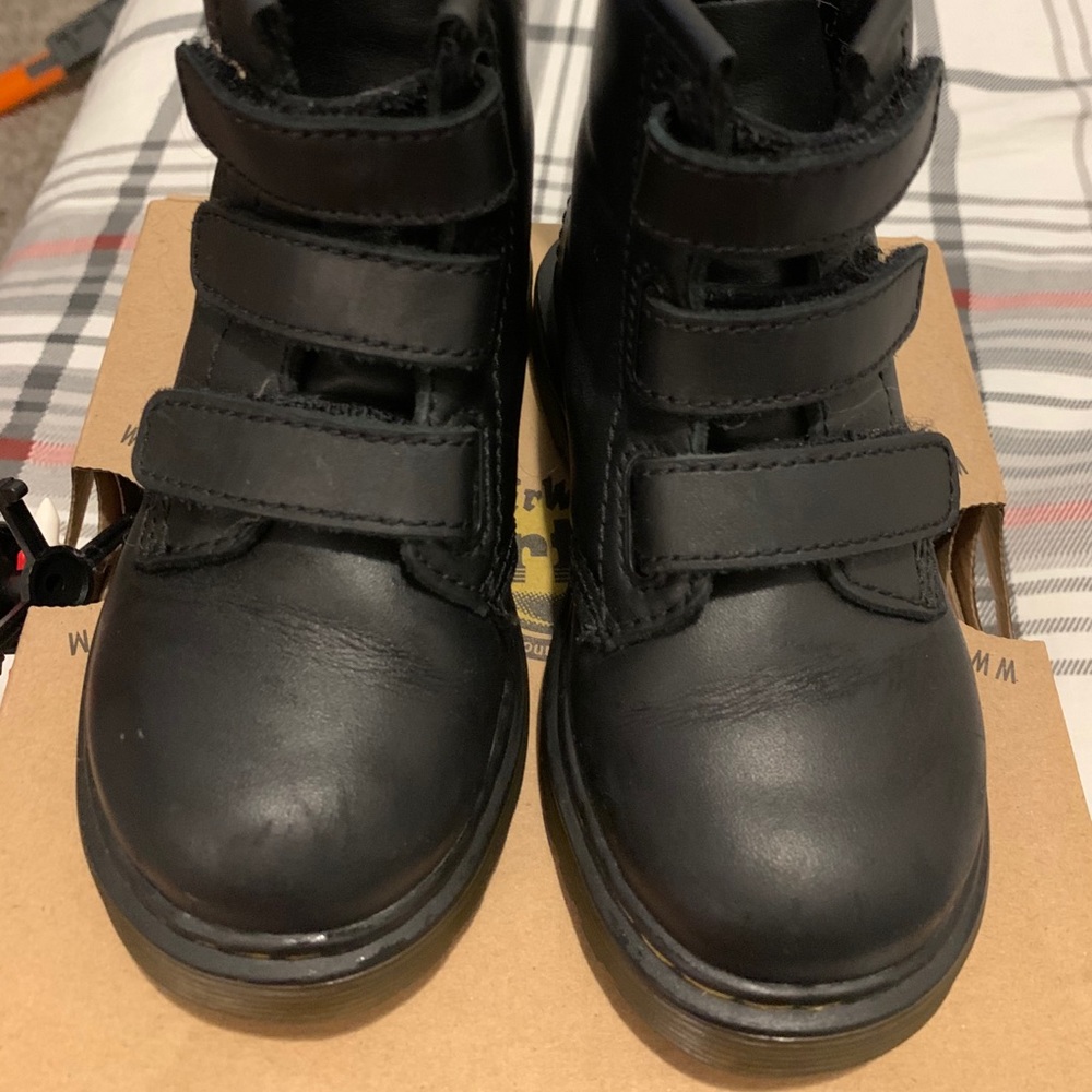 Dr Martens toddler boots!!